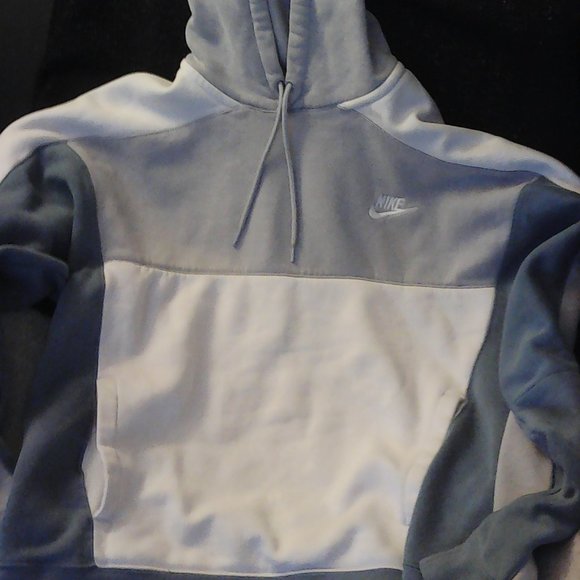 Nike Jackets & Blazers - EUC Womens Nike Hoodie